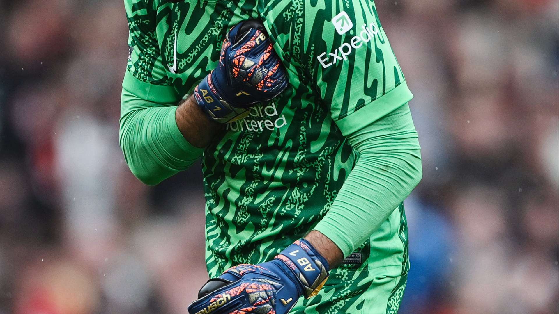 朗稱讚為每 朗稱讚為每